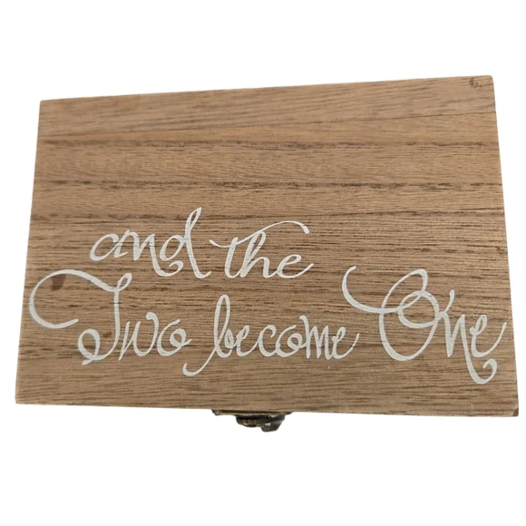 Wooden Mr & Mrs Ring Box - Picture 4 of 5